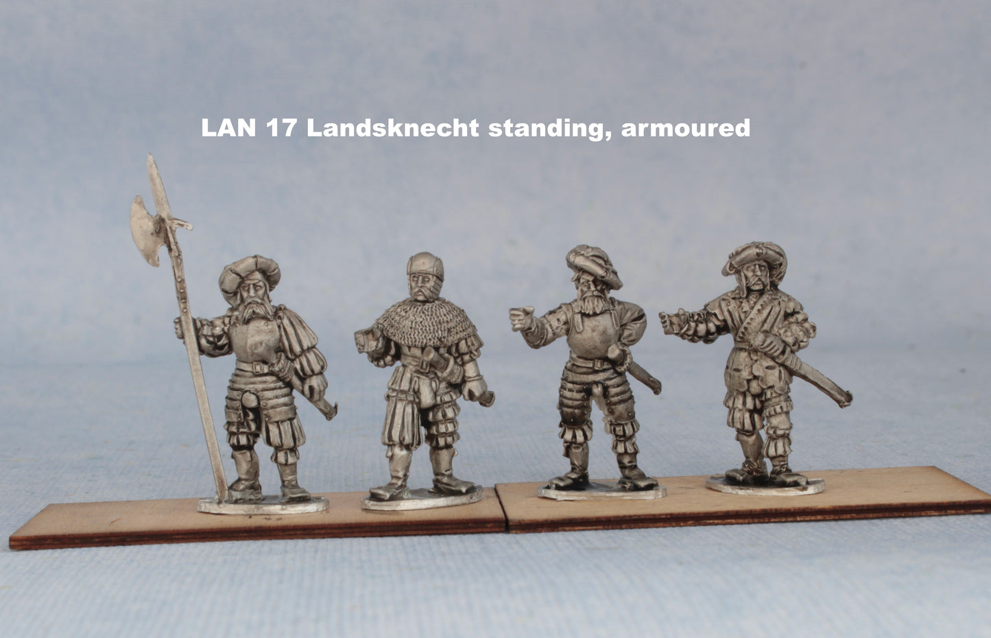 LAN 17. Landsknechts standing, armoured