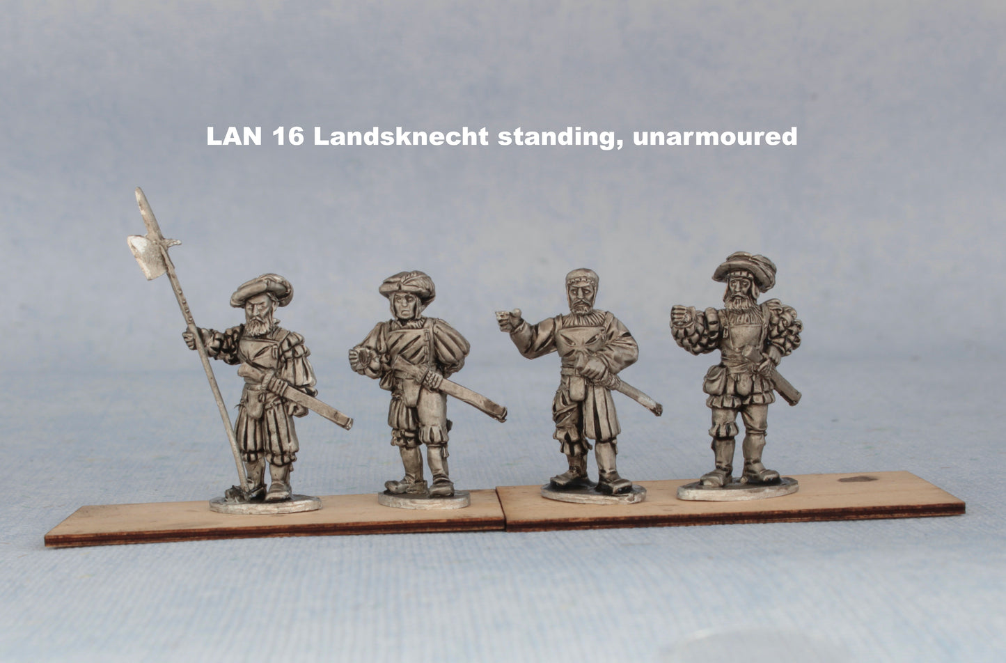 LAN 16. Landsknechts standing, unarmoured.